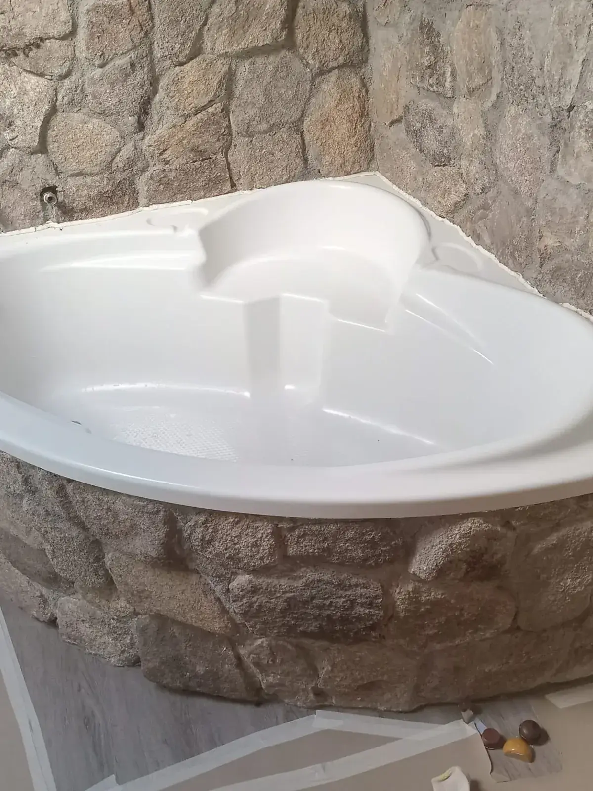 Plato de ducha a medida instalado por Duchate en Madrid — proyecto 4